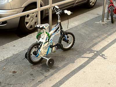 https://www.z3xmi.onnik.hep.it/get image.phtml?image=triciclo web https://www.z3xmi.onnik.hep.it/get image.phtml?image=triciclo web